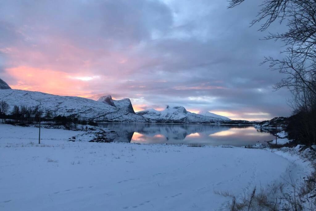 Efjord And Stetind Resort - Cabin Kobbernestinden Ballangen Εξωτερικό φωτογραφία