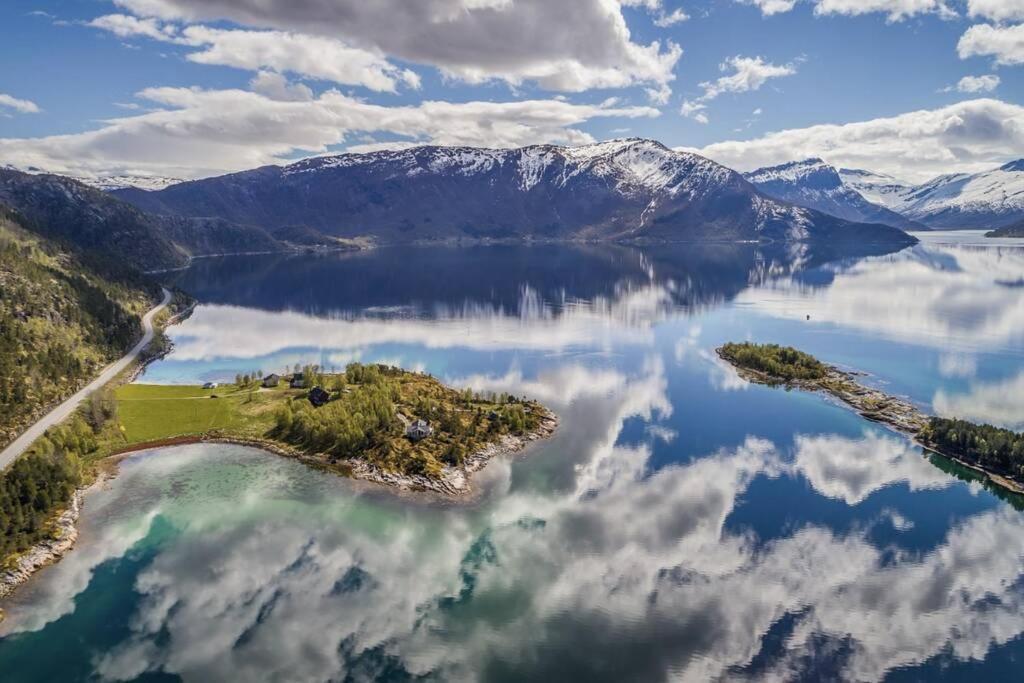 Efjord And Stetind Resort - Cabin Kobbernestinden Ballangen Εξωτερικό φωτογραφία