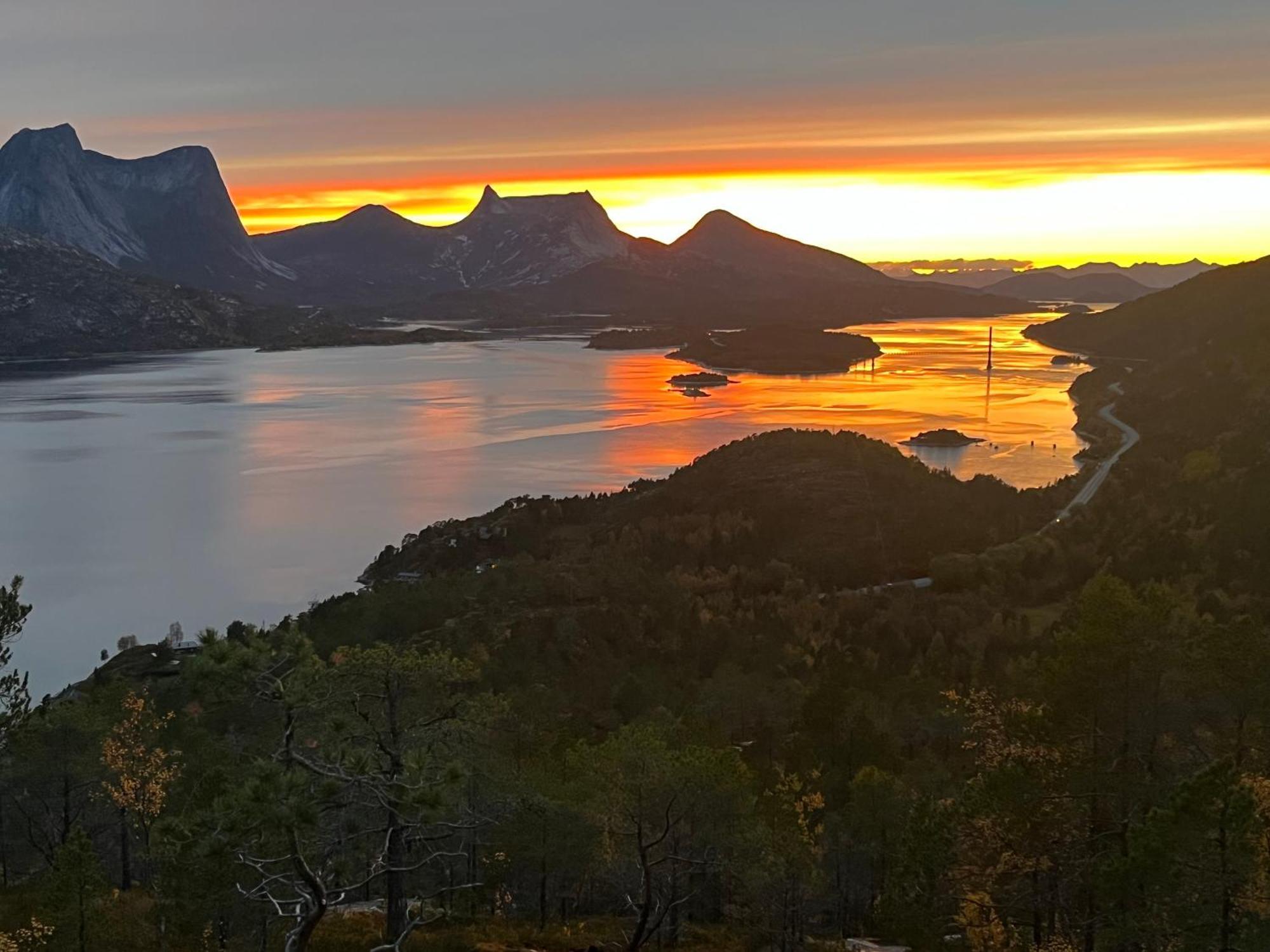 Efjord And Stetind Resort - Cabin Kobbernestinden Ballangen Εξωτερικό φωτογραφία